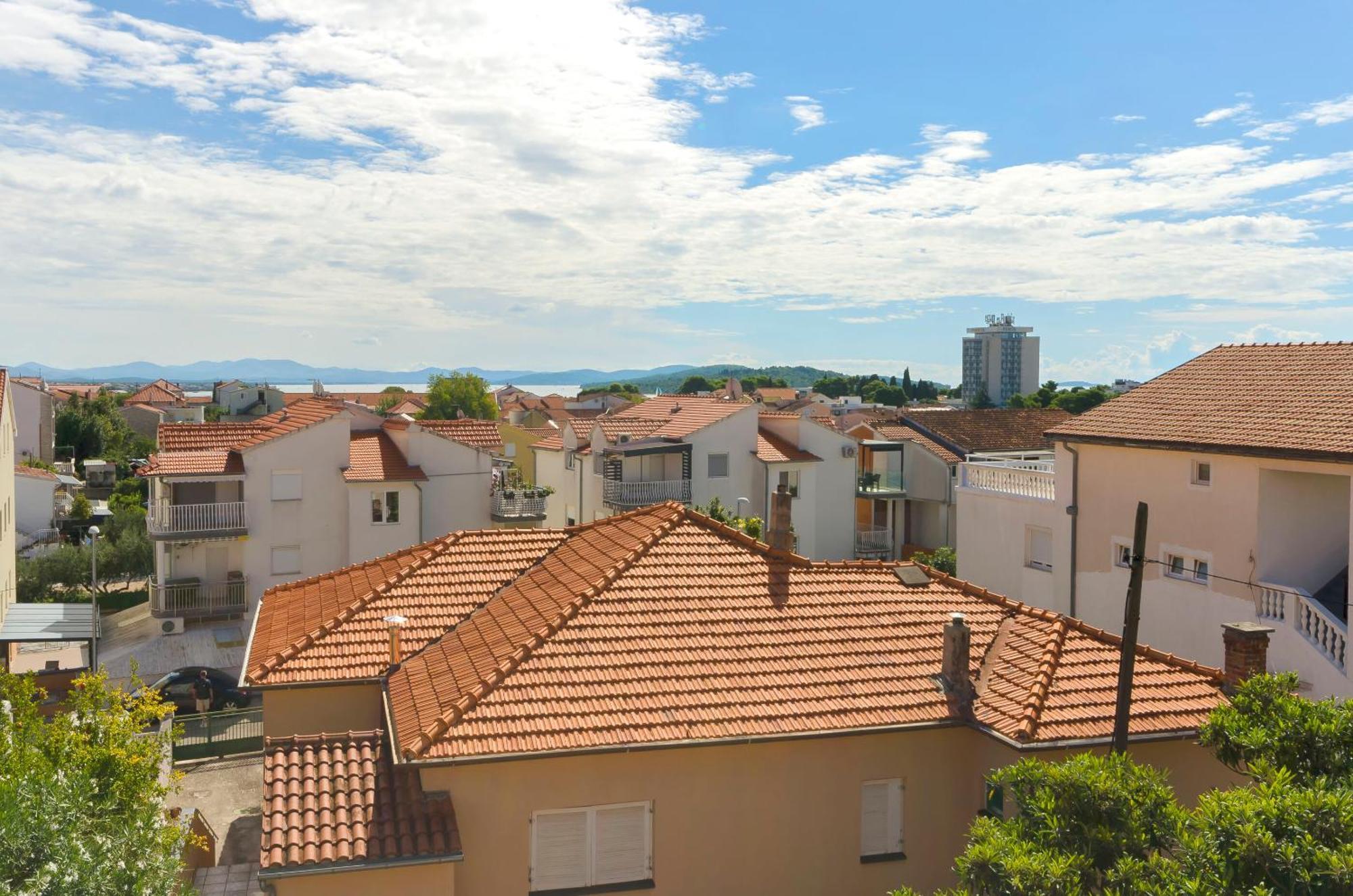 Apartments And Rooms Mladen Vodice Exterior photo