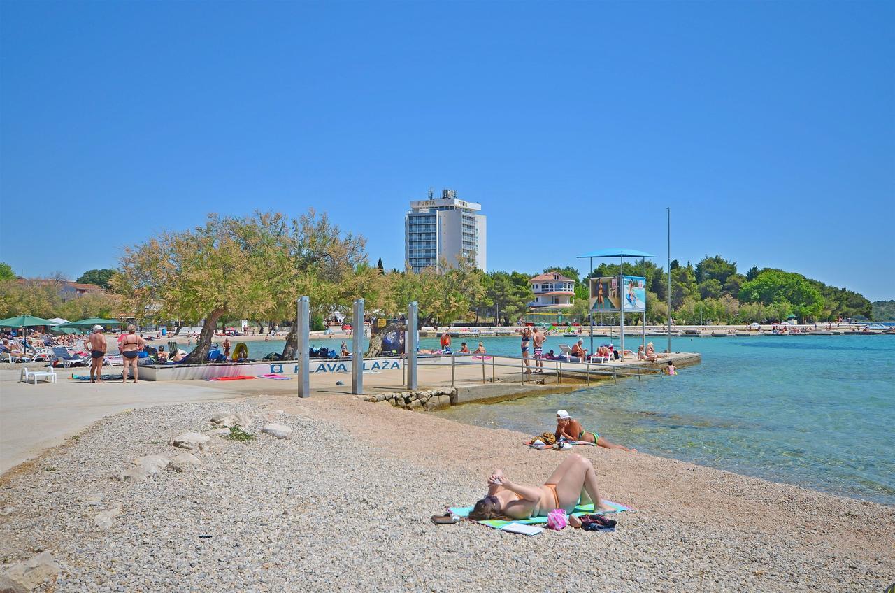 Apartments And Rooms Mladen Vodice Exterior photo